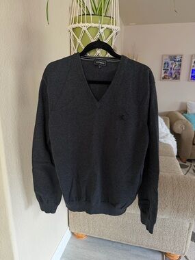 Express Men’s Dark Charcoal V-Neck Sweater 100% Cotton